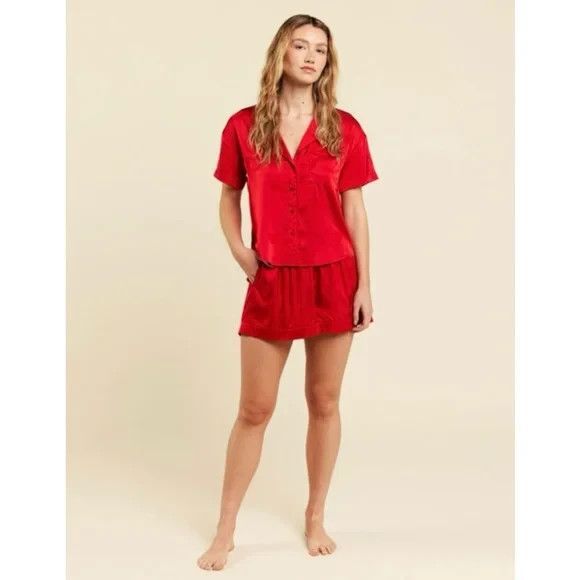 NUUDS Other - NUUDS Satin Hearts Pajama Short Set Size Medium Red Short Sleeve Button Up Top